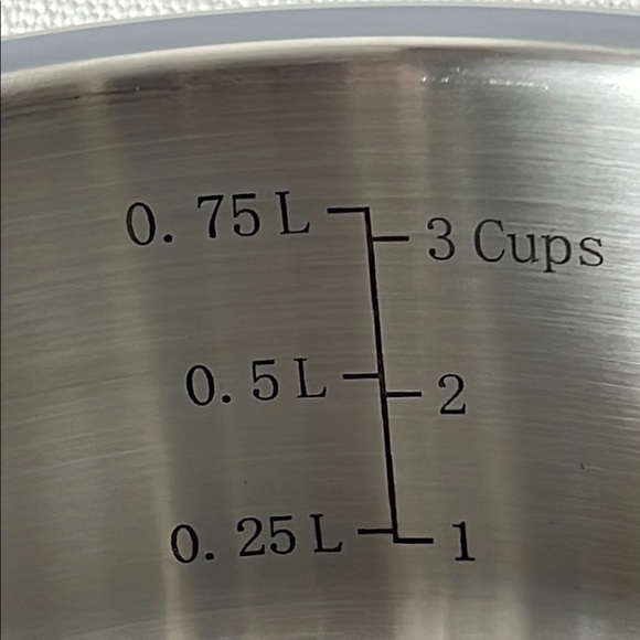 Cuisinart 1 Qt Sauce Pan Glass Lid Stainless Steel Chefs Classic #7719-14PP NEW - Picture 4 of 9